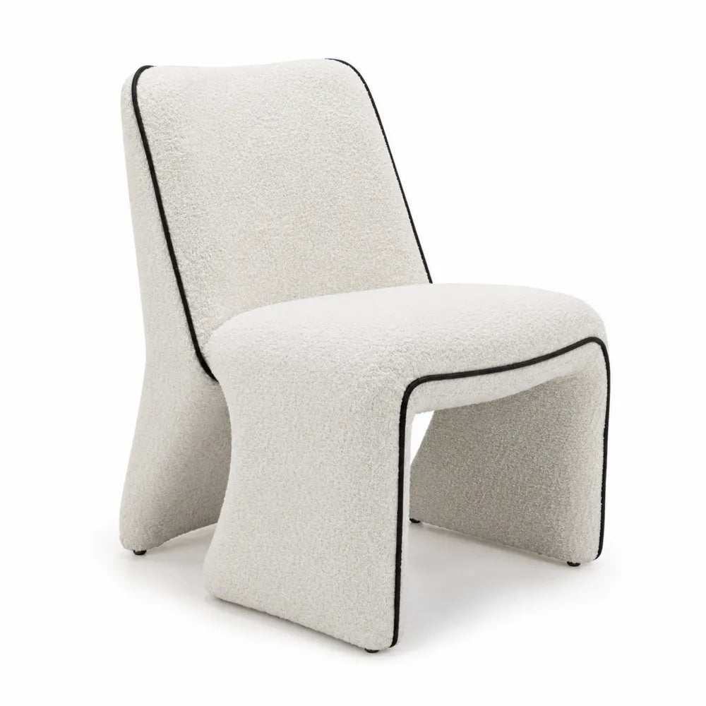 Sedia in tessuto bouclé bianco con dettagli neri